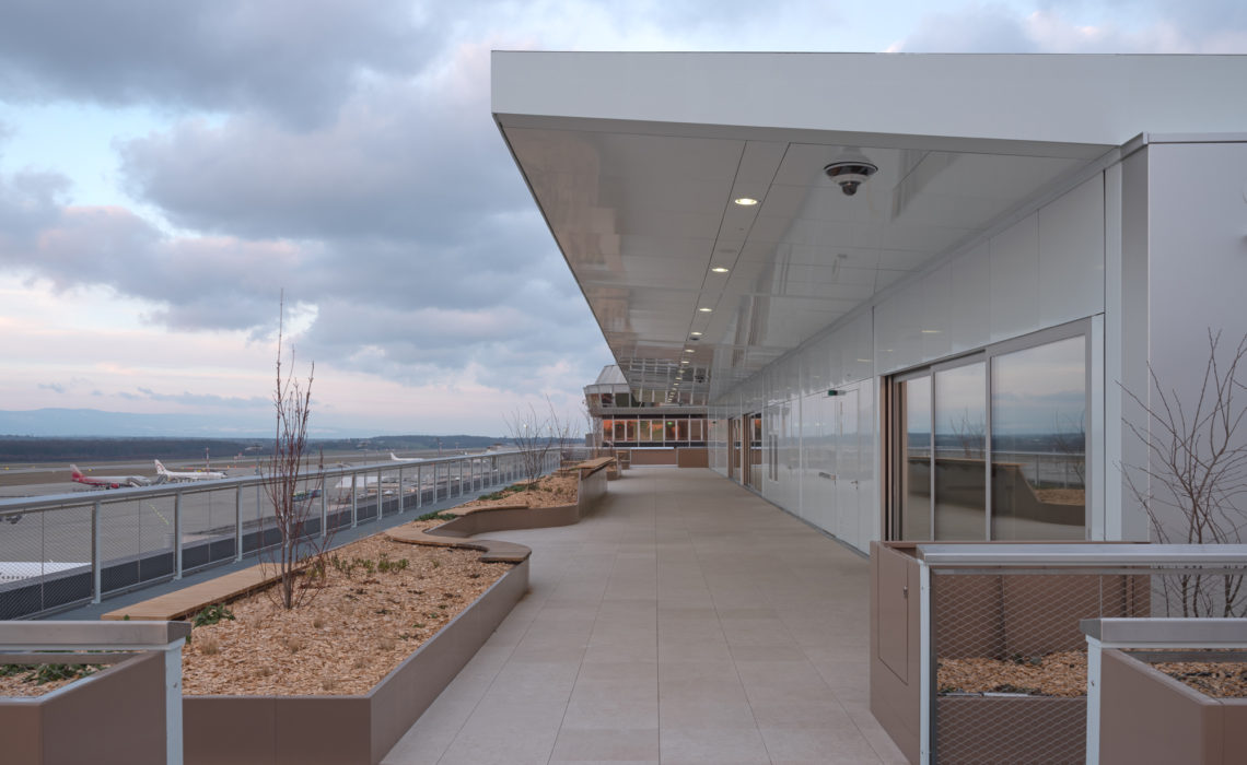 © CHRISTIAN DUPRAZ ARCHITECTURE OFFICE - TERRASSE PANORAMA © LAURA KELLER SANNA.2