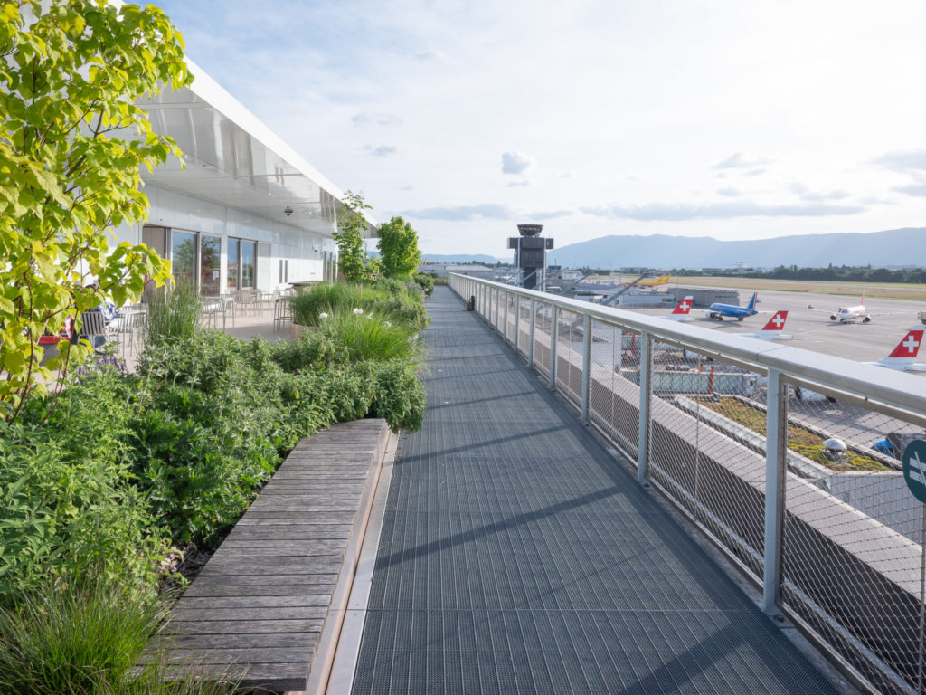© TERRASSE PANORAMA - GENÈVE AÉROPORT © LAURA KELLER © CHRISTIAN DUPRAZ ARCHITECTURE OFFICE